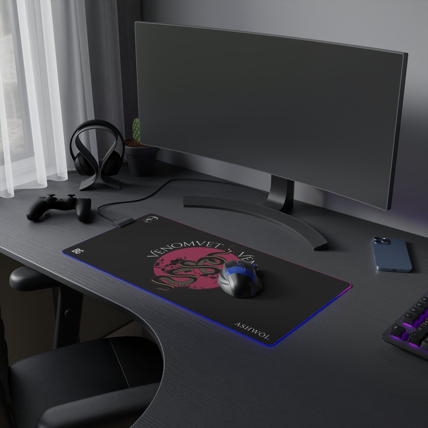 VemonVet LED Gaming Mouse Pad